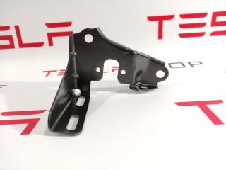 Кронштейн сиденья 2-го ряда правый Tesla Model S 1 поколение 2014, 1006863-00-B