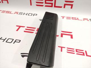 Панель для отдыха ноги водителя Tesla Model S 1 поколение 2014, 6005968-00-C