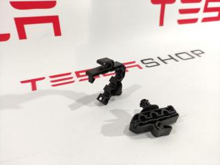 Клипса крепления тормозных трубок Tesla Model S 1 поколение 2014, 6008135-00-E