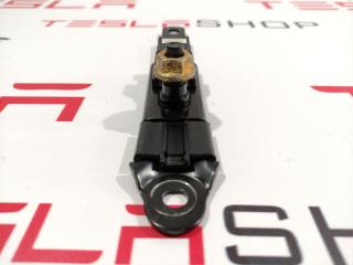 Кронштейн крепления ремня безопасности Tesla Model X 1 поколение 2016, 1036735-00-C