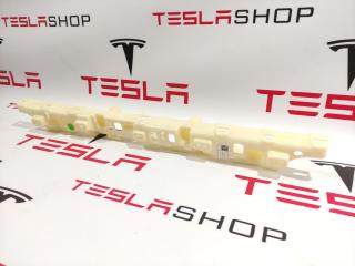 Кронштейн накладки, подъемной задней двери Tesla Model X 1 поколение 2016, 1055049-07-E, 1055049-04-D