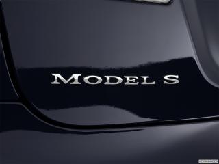 Tesla Model S 1 поколение