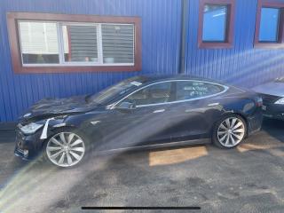 Tesla Model S 1 поколение