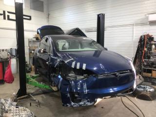 Tesla Model X 1 поколение