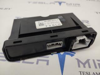 Блок контроля стояночного тормоза Tesla Model S 1 поколение [рестайлинг] 2018, 1007618-00