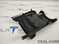 кожух рулевой колонки Tesla Model 3 1 поколение 2020, 1099284-00, 1100572-00, 1130976-00 - фото №2