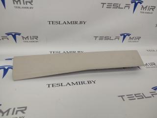 Накладка бардачка нижняя Tesla Model S 1 поколение [рестайлинг] 2018, 1002302-00, 1002301-22