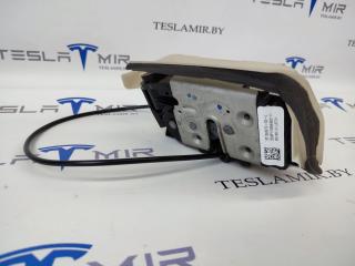 замок двери задней левой Tesla Model 3 1 поколение 2020, 1068970-00