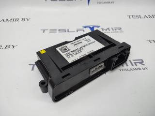 блок управления крышкой багажника Tesla Model S 1 поколение [рестайлинг] 2017, 1007511-00