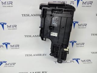 Блок управления BCM (бортовой сети) (Body Control Module) Боди Tesla Model Y 1 поколение 2021, 1497850-00, 1497847-02, 1497851-00