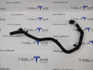 Шланг системы охлаждения заднего мотора Tesla Model Y 1 поколение 2021, 1077585-00