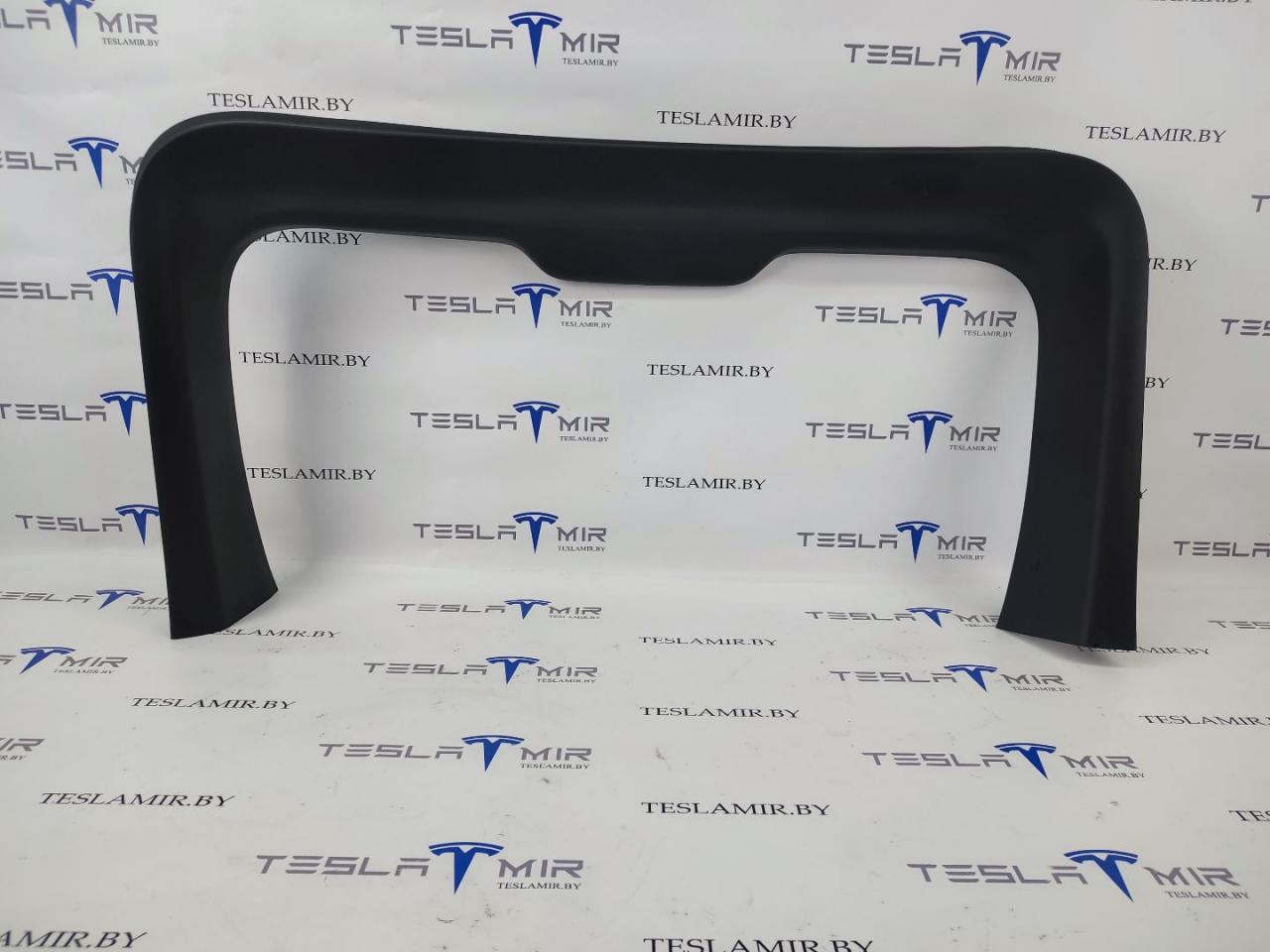 накладка двери (крышки) багажника Tesla Model Y 1 поколение 2021, 1494632-00, 1494667-00 - фото №1