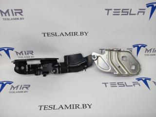 петля капота правая Tesla Model 3 1 поколение 2024, 1643846-00