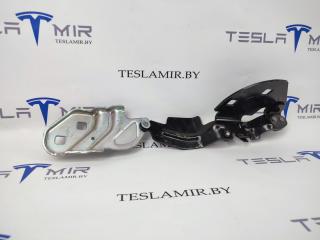 петля капота левая Tesla Model 3 1 поколение 2024, 1643345-00, 1643845-00