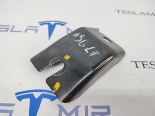 Кронштейн балки Tesla Model Y 1 поколение 2021, 1044576-00, 1044531-00