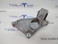 кронштейн двигателя Tesla Model 3 1 поколение 2020, 1093278-50, 1095337-00 - фото №2