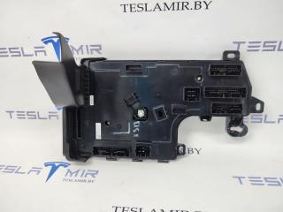Блок управления BCM (бортовой сети) (Body Control Module) Боди Tesla Model 3 1 поколение 2020, 1567455-00, 1078673-90, 1078673-99, 1078673-32, 1497850-00, 1567359-00