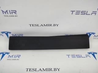 Накладка бардачка нижняя Tesla Model S 1 поколение [рестайлинг] 2017, 1002302-00, 1002301-14