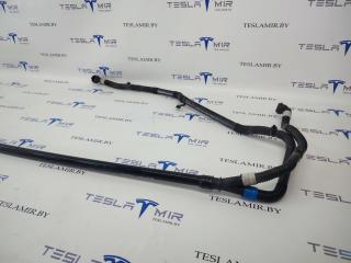 Патрубок системы охлаждения пластиковый Tesla Model 3 1 поколение 2020, 1530118-00