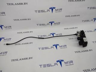 замок двери передней левой Tesla Model S 1 поколение [рестайлинг] 2017, 1039668-00, 6008913-99