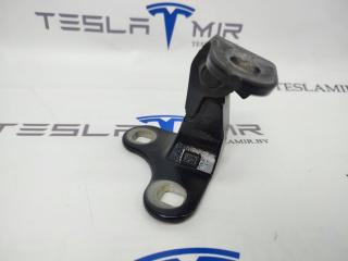 петля двери Tesla Model Y 1 поколение 2021, 1497496-00