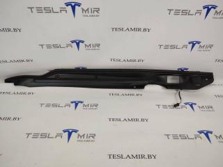 накладка двери (крышки) багажника Tesla Model S 1 поколение [рестайлинг] 2017, 6007576-00, 1005361