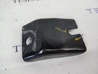 Кронштейн балки Tesla Model 3 1 поколение 2020, 1044576-00