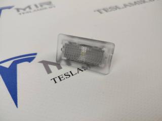 Фонарь подсветки двери/багажника белый (лампочка подсветки) Tesla Model 3 1 поколение 2022, 1007151-70