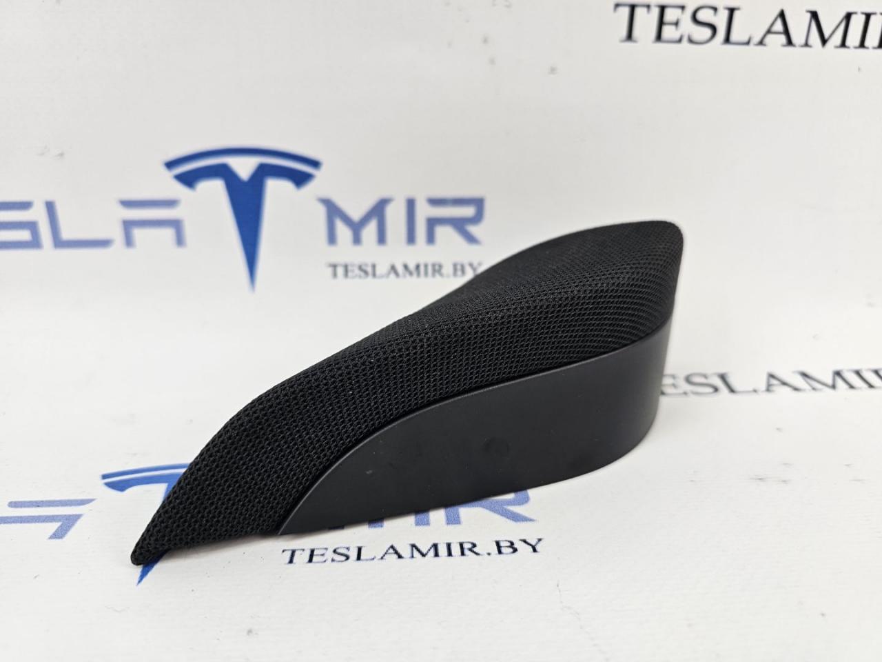 сетка на динамик Tesla Model 3 1 поколение 2022, 1095686-00, 1095688-00 - фото №1