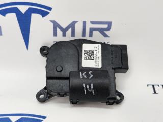 моторчик заслонки печки Tesla Model 3 1 поколение 2022, 1500623-00