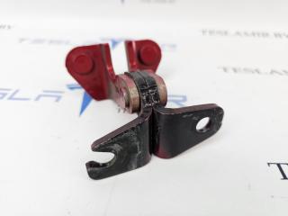 петля двери Tesla Model 3 1 поколение 2022, 1091332-00