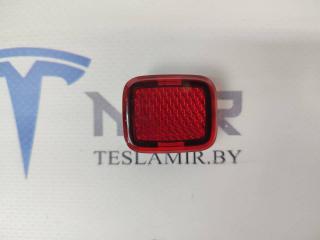 отражатель в дверь Tesla Model 3 1 поколение 2022, 1085105-00