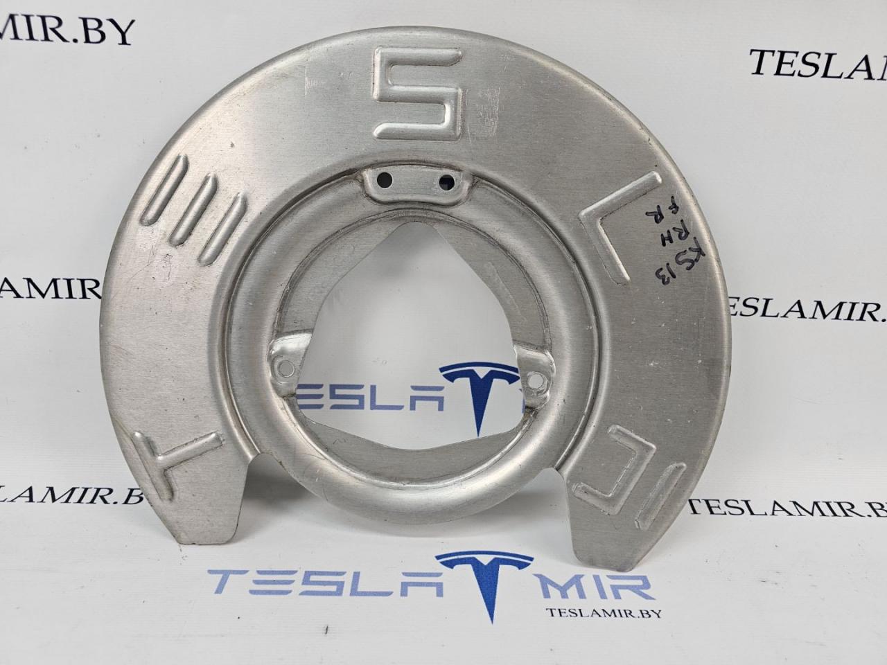 защитный кожух тормозного механизма Tesla Model 3 1 поколение 2020, 1044661-00 - фото №1