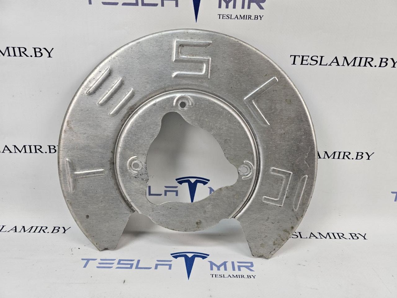 защитный кожух тормозного механизма Tesla Model 3 1 поколение 2020, 1044666-00 - фото №1