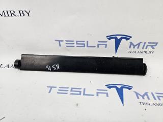 Заслонка корпуса центрального люверса правая Tesla Model 3 1 поколение 2020, 1076732-00, 1098097-00