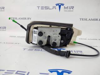 замок двери передней правой Tesla Model 3 1 поколение 2023, 1500673-00