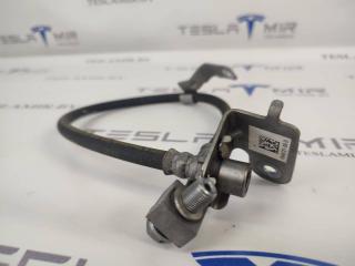 шланг тормозной Tesla Model 3 1 поколение 2023, 1044721-00