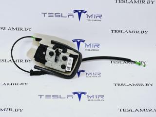 замок двери передней правой Tesla Model Y 1 поколение 2021, 1500673-00