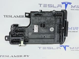 Блок управления BCM (бортовой сети) (Body Control Module) Боди Tesla Model Y 1 поколение 2021, 1497850-00, 1497847-02, 1497851-00