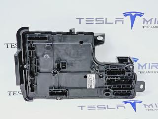 Блок управления BCM (бортовой сети) (Body Control Module) Боди Tesla Model Y 1 поколение 2021, 1497848-00, 1497846-10, 1497849-00