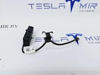 Антенна усилитель AM/FM левая Tesla Model Y 1 поколение 2021, 1509420-00