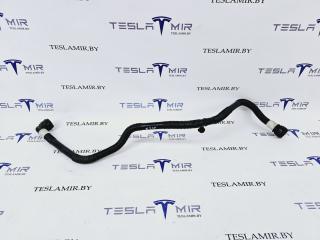 Патрубок системы охлаждения пластиковый передний Tesla Model Y 1 поколение 2021, 1501332-00