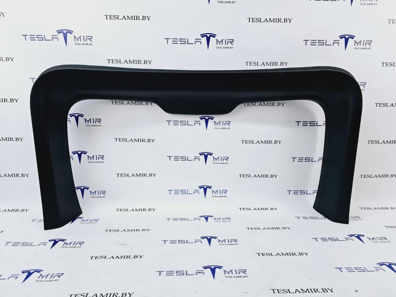 накладка двери (крышки) багажника Tesla Model Y 1 поколение 2021, 1494632-00, 1494667-00 - фото №1