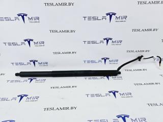 амортизатор крышки багажника (3-5 двери) Tesla Model Y 1 поколение 2021, 1500601-00