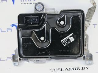 Блок управления BCM (бортовой сети) (Body Control Module) Боди Tesla Model Y 1 поколение 2021, 1497327-00, 1497319-00