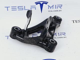 кронштейн двигателя Tesla Model Y 1 поколение 2021, 1110233-00