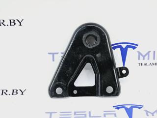 Кронштейн балки Tesla Model Y 1 поколение 2021, 1044573-00