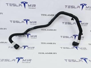 Шланг системы охлаждения заднего мотора Tesla Model Y 1 поколение 2021, 1077585-00