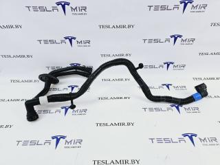 Патрубок системы охлаждения пластиковый Tesla Model S 1 поколение [2-й рестайлинг] 2022, 1585719-00