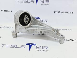 кронштейн двигателя Tesla Model S 1 поколение [2-й рестайлинг] 2022, 1093278-50, 1095337-00